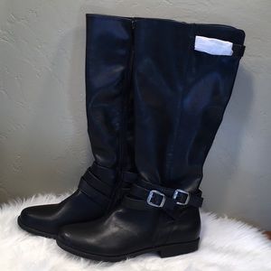 Bamboo Montana’s Size 11
NWT